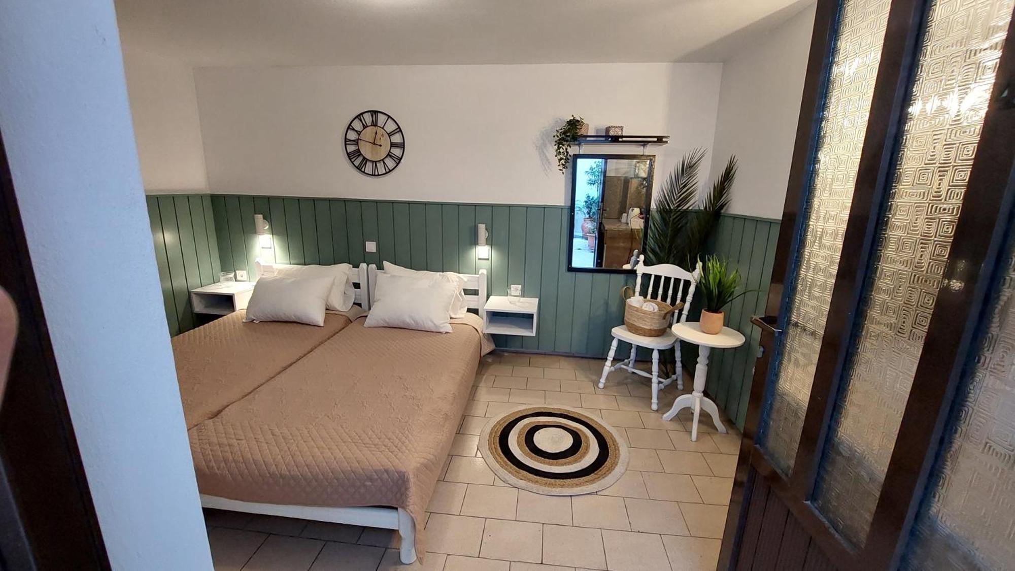 Old Town Tales Apartments Rhodes City Szoba fotó